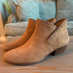 Women’s Jack Rogers Tan Boots - Barely worn
